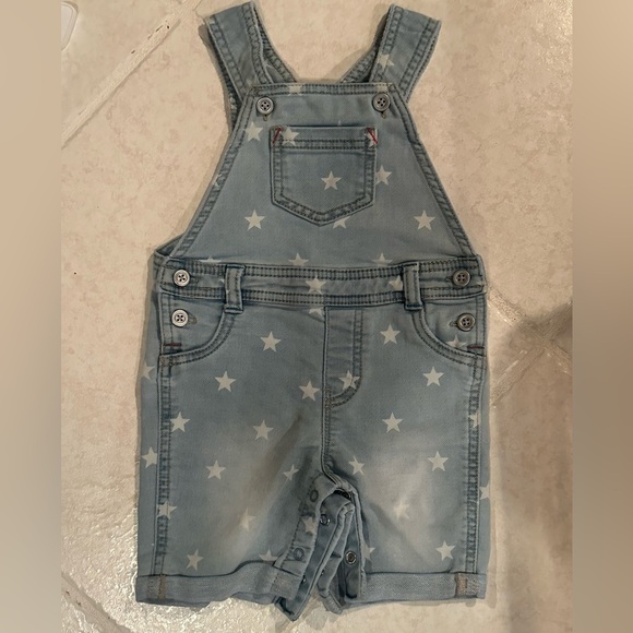 First Impressions Baby Star Print Denim Shortalls Light Wash 12 Months - Picture 2 of 5